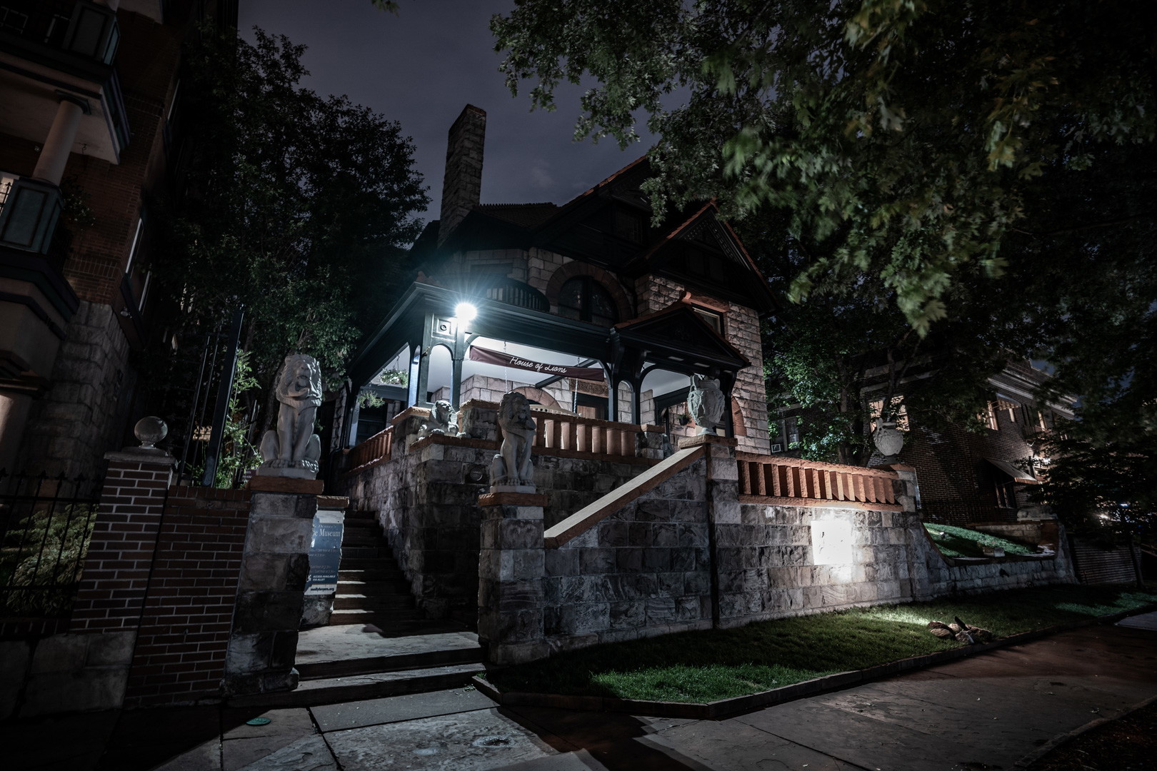 Molly brown house denver ghosts